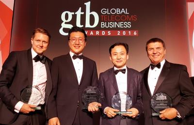SK Telecom has received two awards with Ericsson and Accedian respectively, both in the category of ‘Wireless Infrastructure Innovation’ at the GTB Innovation Awards 2016 held in London on May 25. 
(From Left)  Marten Lerner, Head of LTE Business Governance, National Security & Public Safety at Ericsson, Ryu Takki, Senior Manager of Network R&D Technology Center at SK Telecom, Shim Sang-su, Senior Vice President of Network Biz Supporting Group at SK Telecom and David Dial, Vice President of Networks International Sales and Marketing Department at Accedian
