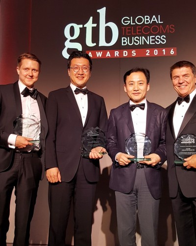 SK Telecom has received two awards with Ericsson and Accedian respectively, both in the category of ‘Wireless Infrastructure Innovation’ at the GTB Innovation Awards 2016 held in London on May 25. 
(From Left)  Marten Lerner, Head of LTE Business Governance, National Security & Public Safety at Ericsson, Ryu Takki, Senior Manager of Network R&D Technology Center at SK Telecom, Shim Sang-su, Senior Vice President of Network Biz Supporting Group at SK Telecom and David Dial, Vice President of Networks International Sales and Marketing Department at Accedian
