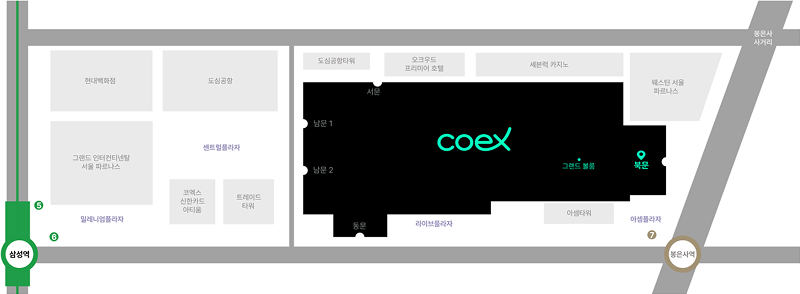COEX 위치 안내 지도. 중앙에 ‘coex’ 로고가 검은색 건물 형태로 표시되어 있으며, 오른쪽에는 ‘북문’, ‘그랜드 볼룸’이 표기되어 있음. 하단에는 ‘봉은사역’, 왼쪽에는 ‘삼성역’이 녹색 원형 아이콘으로 표시되어 있고, ‘현대백화점’, ‘도심공항터미널’, ‘오크우드 프리미어 코엑스 센터’, ‘세븐럭 카지노’ 등 인근 건물이 함께 표시되어 있음.
